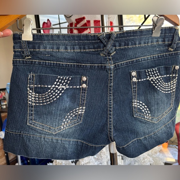 Nina Rossi Denim Shorts - Dark Blue, Size 13 - Picture 2 of 8